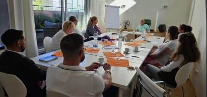 Liebevolle Betreuung 24 Schulung – Qualifizierte Betreuungskräfte im Training